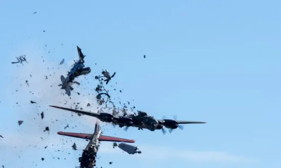 Report: No Altitude Advice Before Dallas Air Show Crash