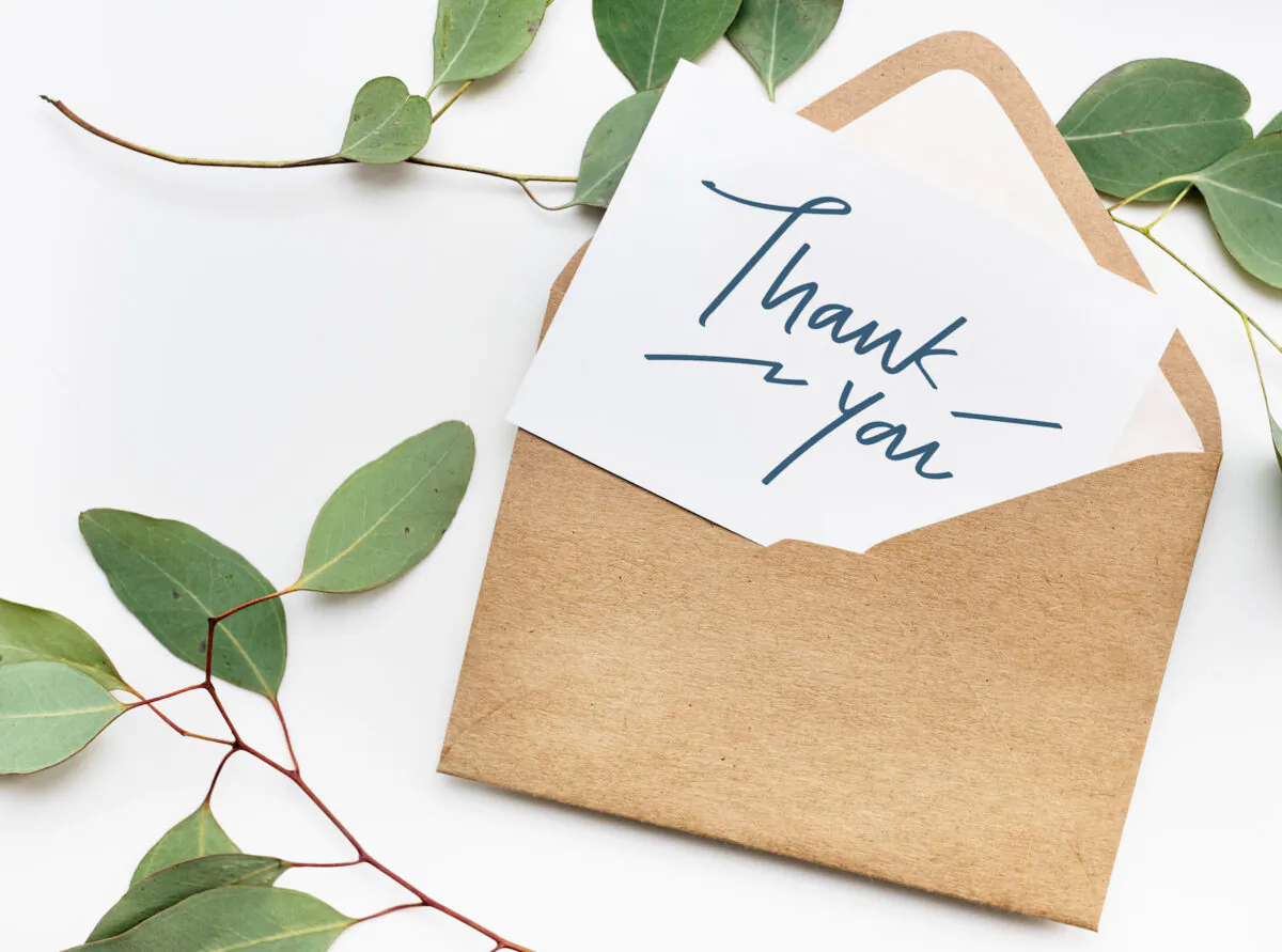 Encourage your family members to send thoughtful thank-you cards to loved ones and acquaintances. (Rawpixels.com)