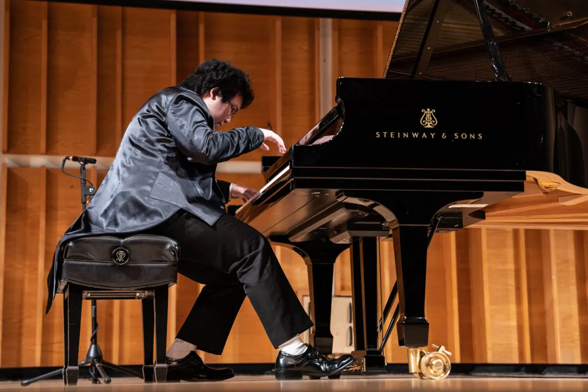 Yung-Yi Chen from Taiwan performs during the finals of the 6th NTD International Piano Competition at the Kaufman Music Center in New York City on Nov. 1, 2022. (Samira Bouaou/The Epoch Times)