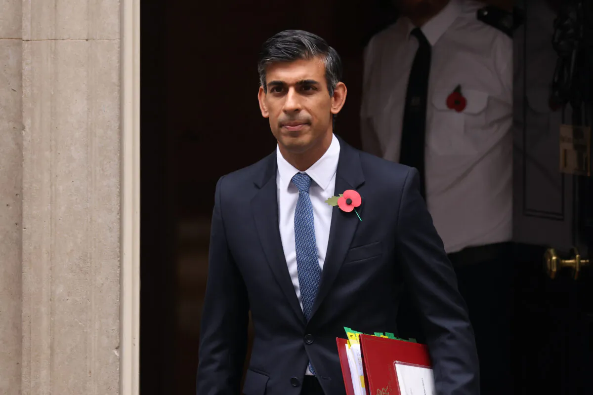 UK Prime Minister Rishi Sunak leaves 10 Downing Street to attend Prime Minister's Questions at the House of Commons in London on Nov. 2, 2022. (Dan Kitwood/Getty Images)
