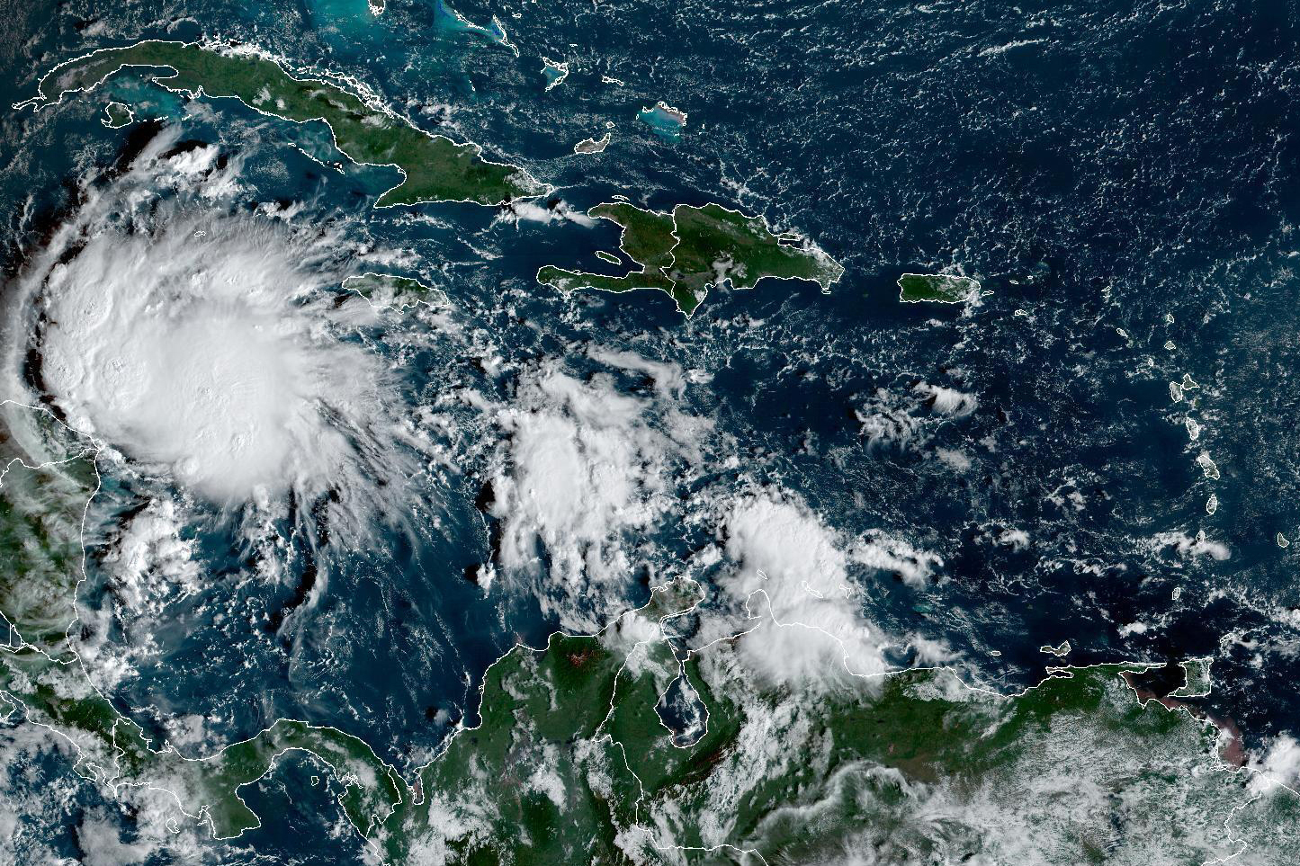 Hurricane Lisa Makes Landfall in Belize in Central America - Vimarsana News