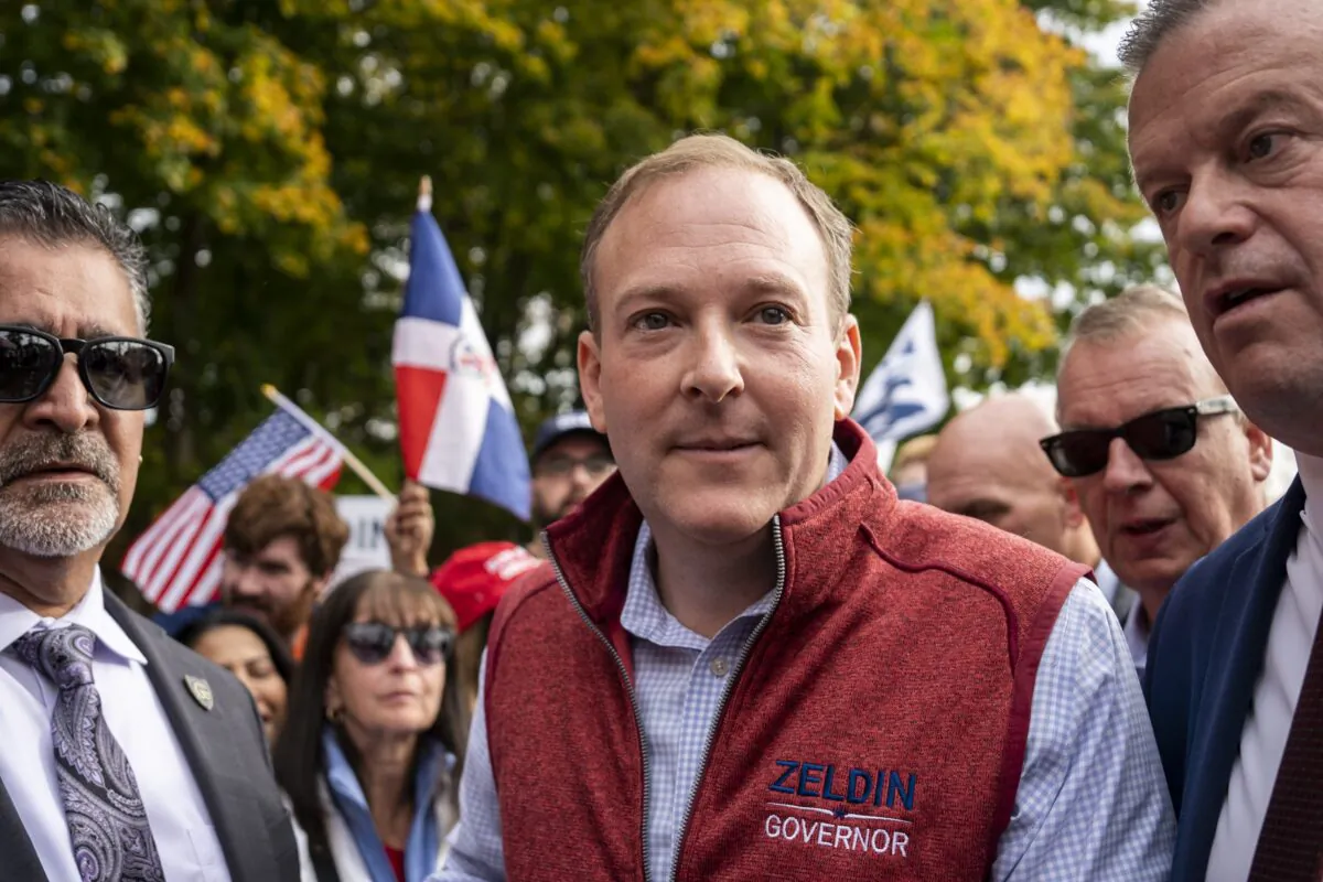 New York Republican gubernatorial nominee Rep. Lee Zeldin (R-N.Y.) appear at “Get Out the Vote Rally” in Thornwood, Westchester N.Y., on Oct. 31, 2022. (Chung I Ho/The Epoch Times)