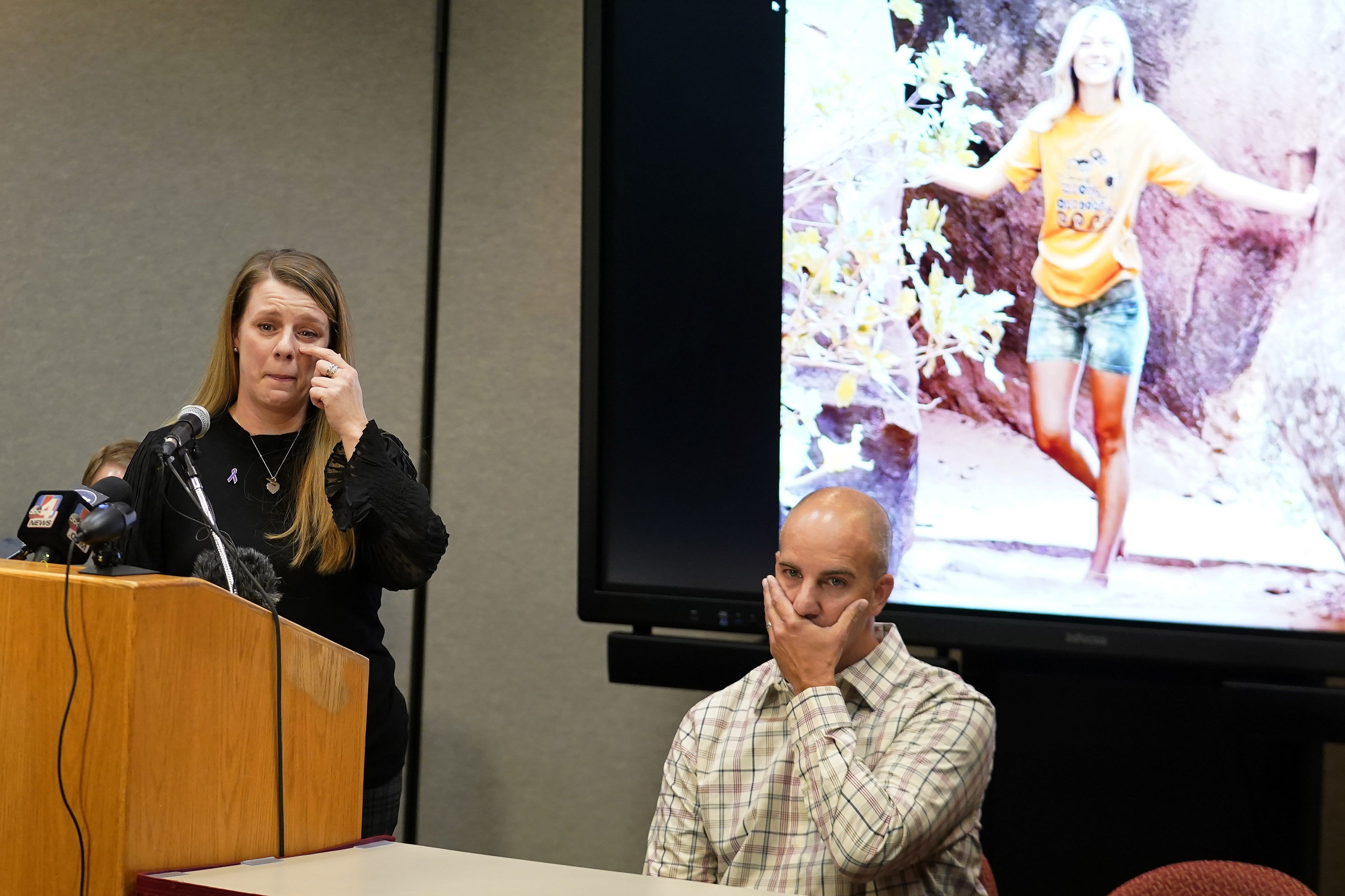 Gabby Petito's Family Files $50 Million Wrongful Death Lawsuit Against Utah Police - Vimarsana News