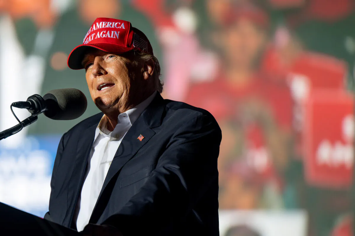 Former U.S. President Donald Trump speaks at a 'Save America' rally in Robstown, Texas, on Oct. 22, 2022. (Brandon Bell/Getty Images)