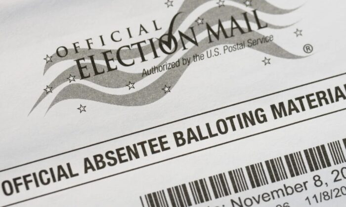 Official absentee ballot issued in Washington, D.C., on Oct. 11, 2022. (Bill Clark/CQ-Roll Call, Inc via Getty Images)
