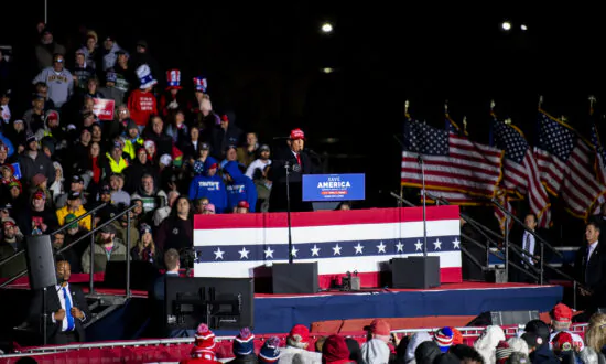 NTD Good Morning (Nov. 4): Trump Teases 2024 Presidential Run; Brooklyn Nets Star Kyrie Irving Apologizes After Suspension