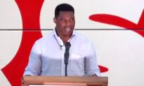 Herschel Walker’s Campaign Bus Tour Makes Stop in Smyrna, Georgia