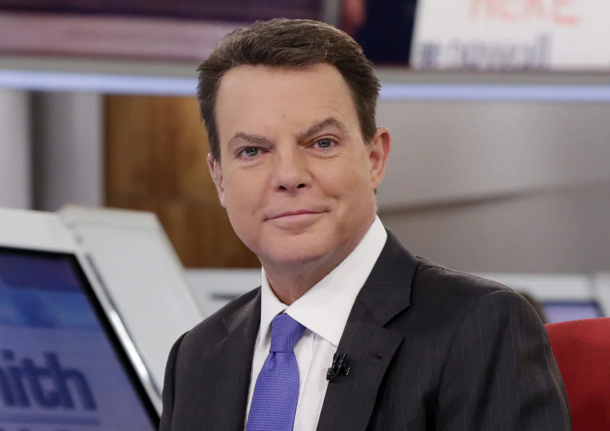 Shepard Smith appears on The Fox News Deck before his "Shepard Smith Reporting" program in New York on Jan. 30, 2017. (Richard Drew/AP Photo)