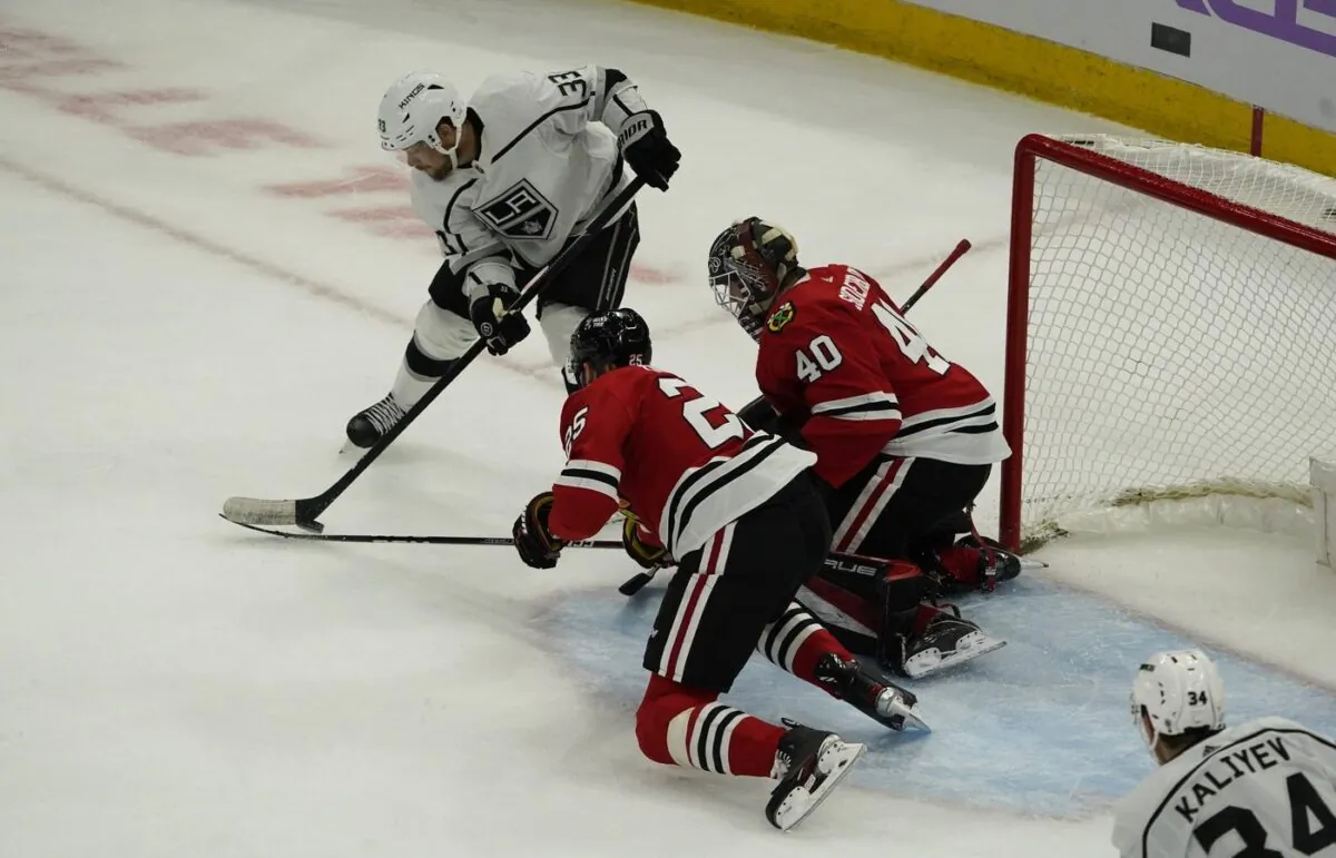 Chicago Blackhawks goaltender Arvid Soderblom (40), and defenseman Jarred Tinordi (25) defend the goal against Los Angeles Kings left wing Viktor Arvidsson (33) during the first period at United Center, in Chicago, on Nov 3, 2022. (David Banks/USA TODAY Sports via Field Level Media)