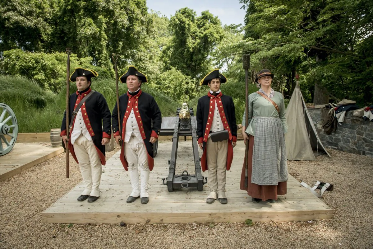 American Revolution Museum at Yorktown. Artillery crew. (Courtesy of Jamestown-Yorktown Foundation)