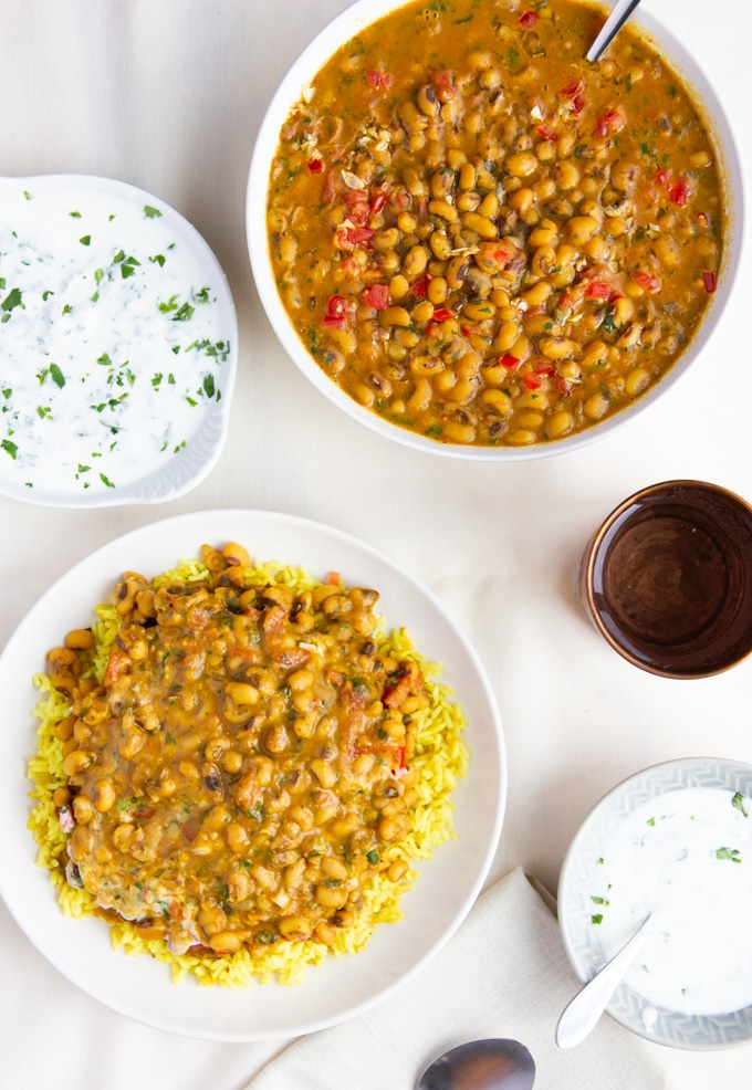 Black-Eyed Pea Curry with Yogurt Masala