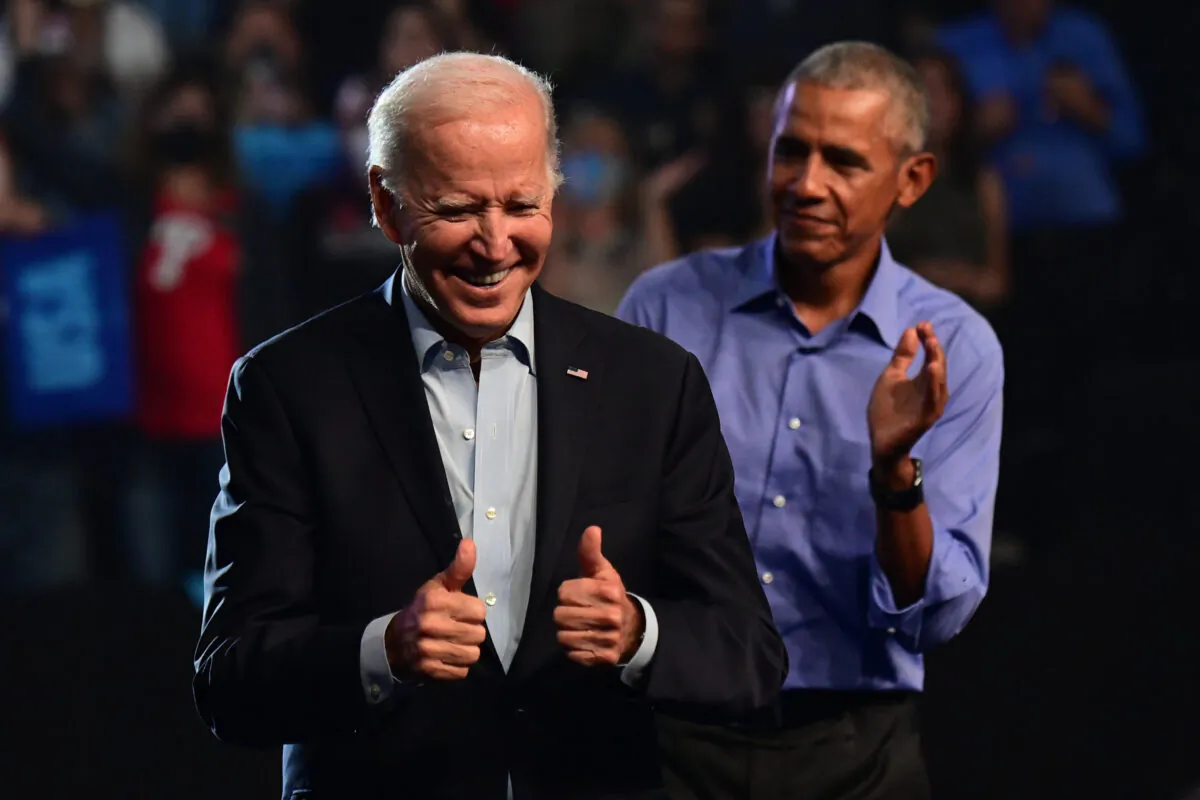 President Joe Biden (L) and former U.S. President Barack Obama (R) rally for Pennsylvania Democratic Senate nominee John Fetterman and Democratic gubernatorial nominee Josh Shapiro at the Liacouras Center in Philadelphia, Pa., on Nov. 5, 2022. (Mark Makela/Getty Images)
