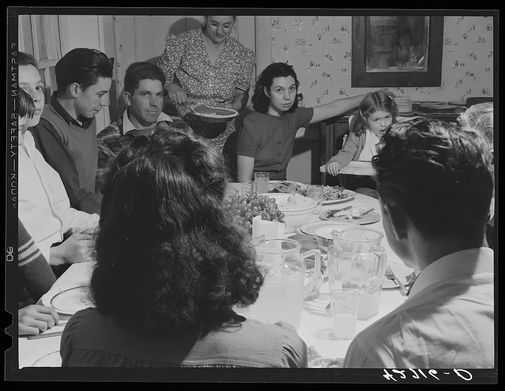 This isn’t the first time American families have faced hardship—and found ways to make abundance out of scarcity. (Library of Congress)