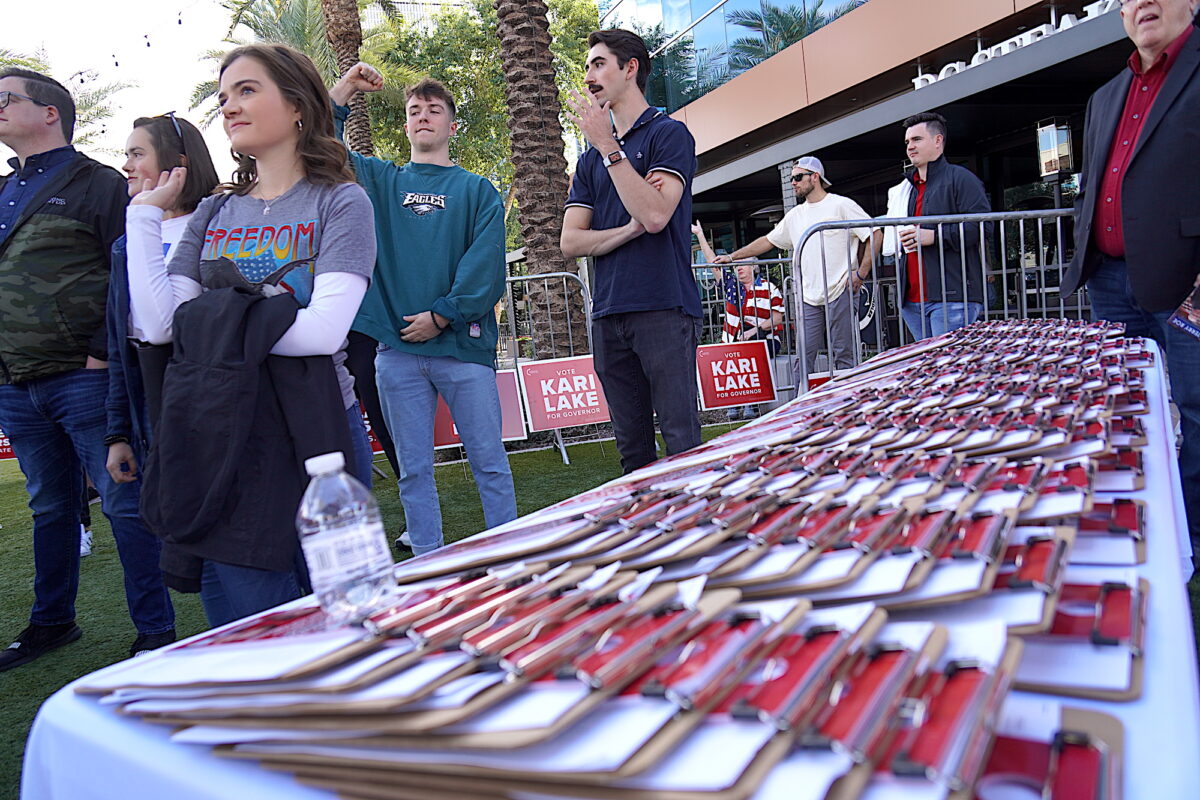Parties Launch Door-Knocking Volunteers in Final Pushes for Votes in Arizona