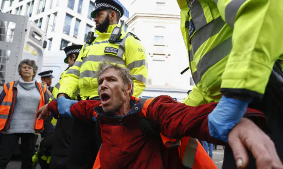 Lawyers Declare They Will Refuse to Prosecute Climate Activists