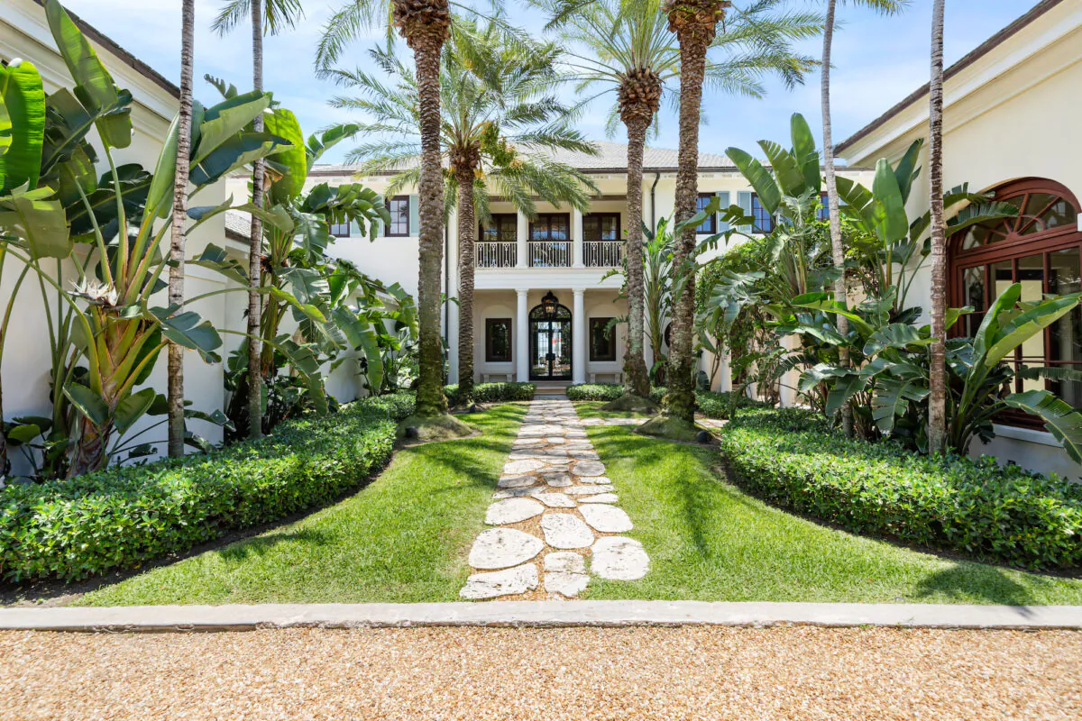(Courtesy of Damianos Sotheby’s International Realty)
