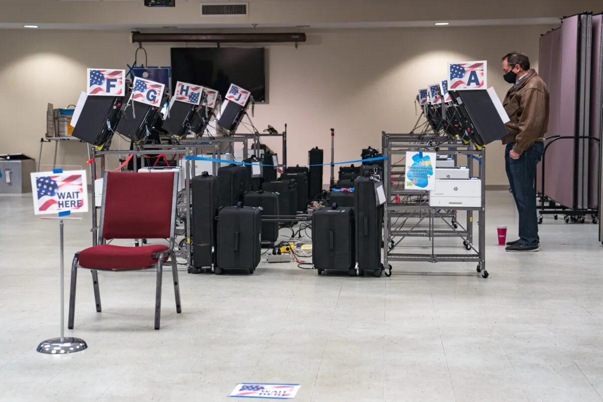 A man votes in Atlanta, Ga., on Jan. 5, 2021. (Megan Varner/Getty Images)