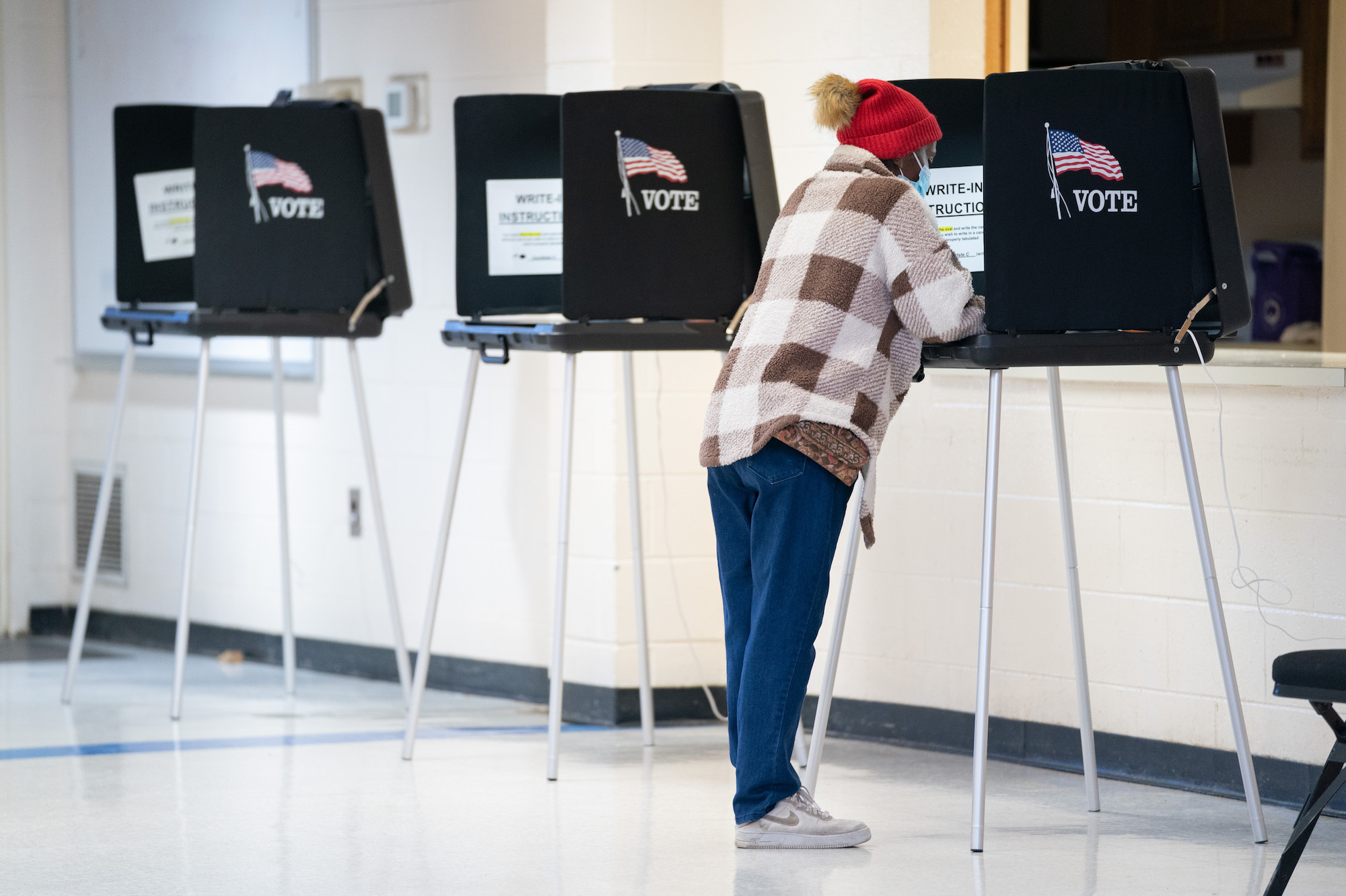 Midterm Elections Updates: Democratic Edge Shrinks in Arizona Senate, Governor Races - Vimarsana News