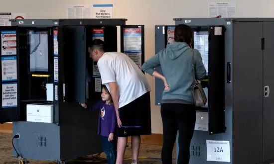 Conservative Georgia Poll Worker Says She Was Ejected From Polling Site