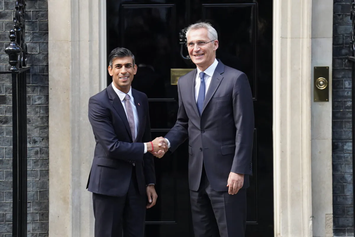 Prime Minister Rishi Sunak greets NATO Secretary General Jens Stoltenberg at 10 Downing Street, London, ahead of their meeting on Nov. 9, 2022. (PA)