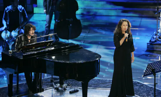 Brazilian Singer Gal Costa Dies at 77