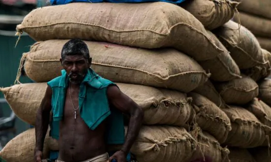 China Offers to Extend Sri Lanka’s Debt by 2 Years Over IMF Deal