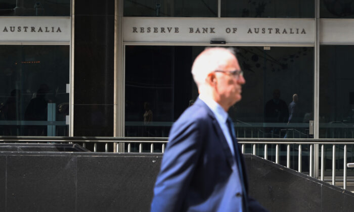 A pedestrian moves past the Reserve Bank of Australia (RBA) building in Sydney, Australia, on Oct. 18, 2022. (Lisa Maree Williams/Getty Images)
