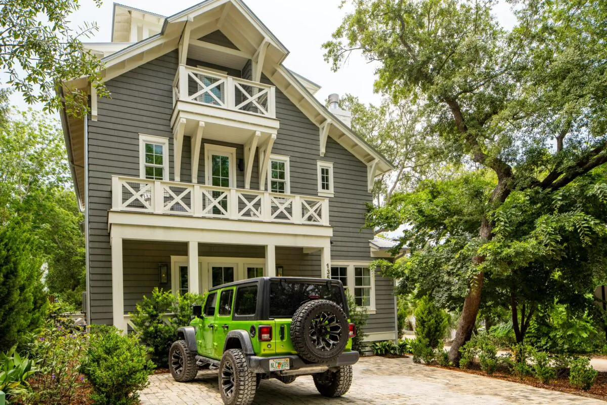 This Seaside Florida real estate is used for vacation rentals, Airbnb, and VRBO. (Dreamstime/Shutterstock)