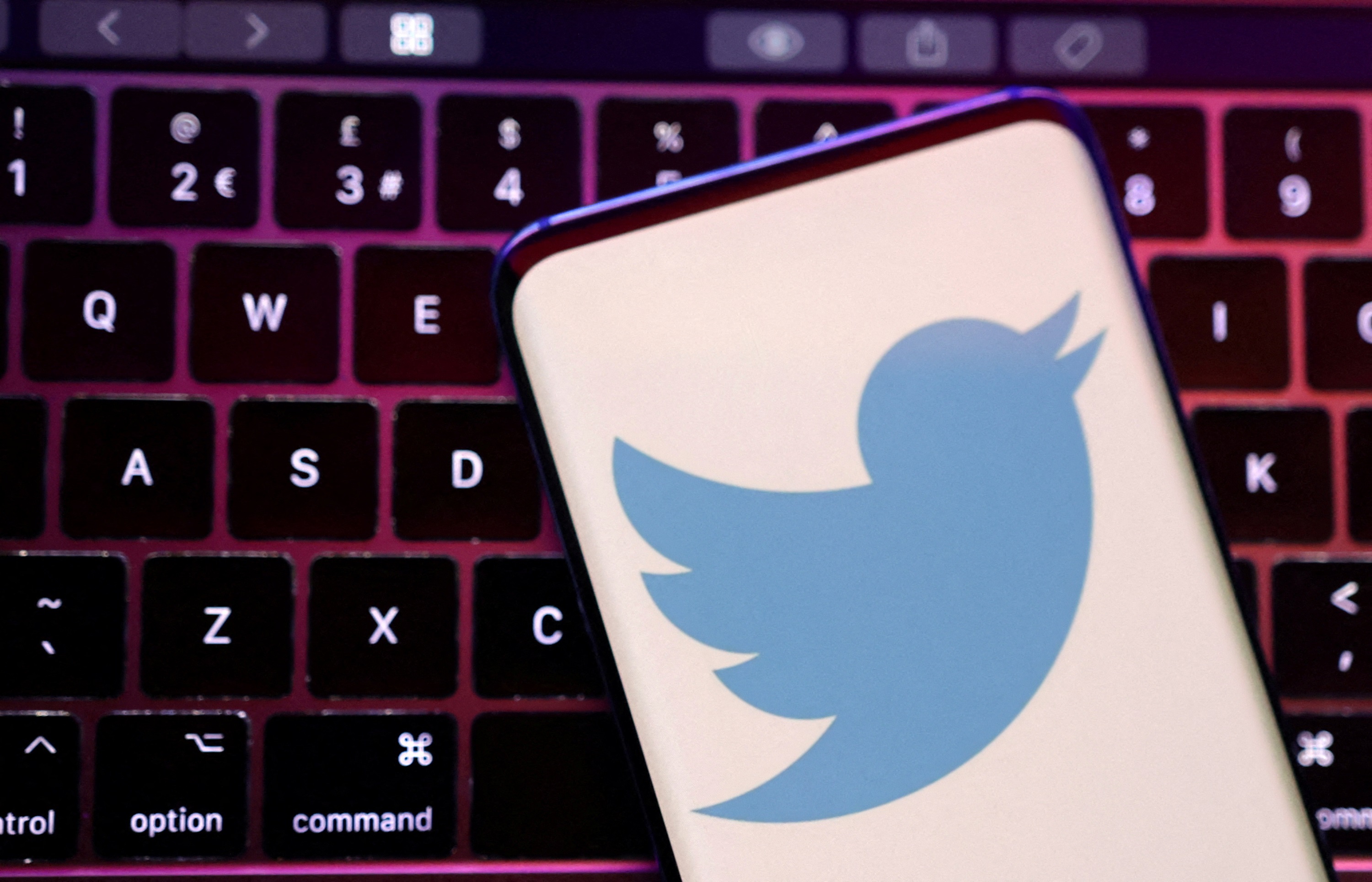 Twitter Will Need to Add Moderators in Europe, Top EU Official Demands - Vimarsana News