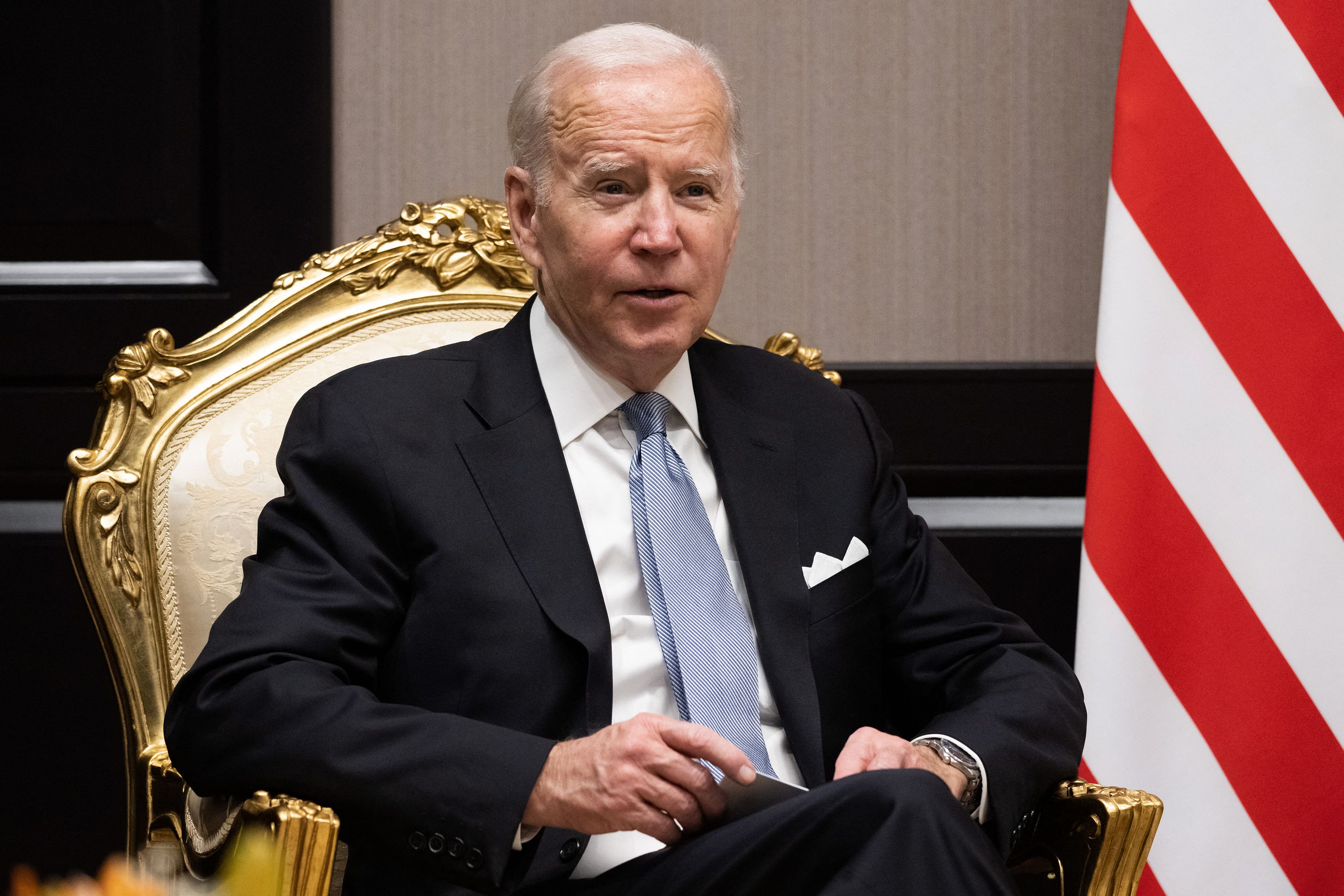 Biden Administration Stops Accepting Applications for Student Loan Forgiveness Program - Vimarsana News