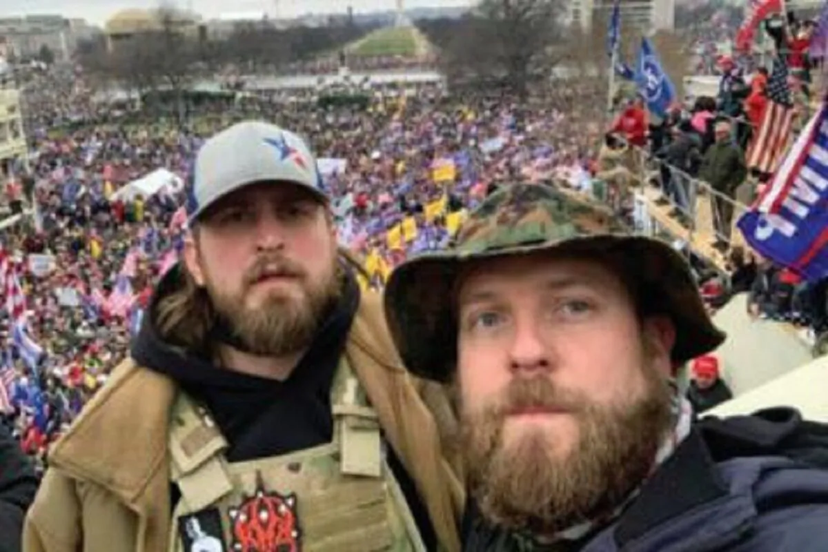 Ryan Nichols and Alex Harkrider outside the U.S. Capitol on Jan. 6, 2021. (US DOJ via The Epoch Times)