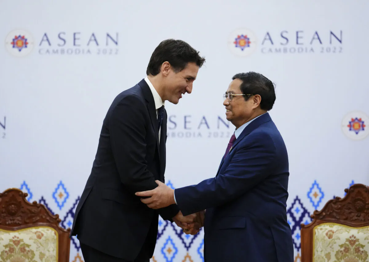 Prime Minister Justin Trudeau takes part in a bi-lateral meeting with Prime Minister of Vietnam Pham Minh Chinh during the ASEAN Summit in Phnom Penh, Cambodia, on Nov. 12, 2022. (The Canadian Press/Sean Kilpatrick)