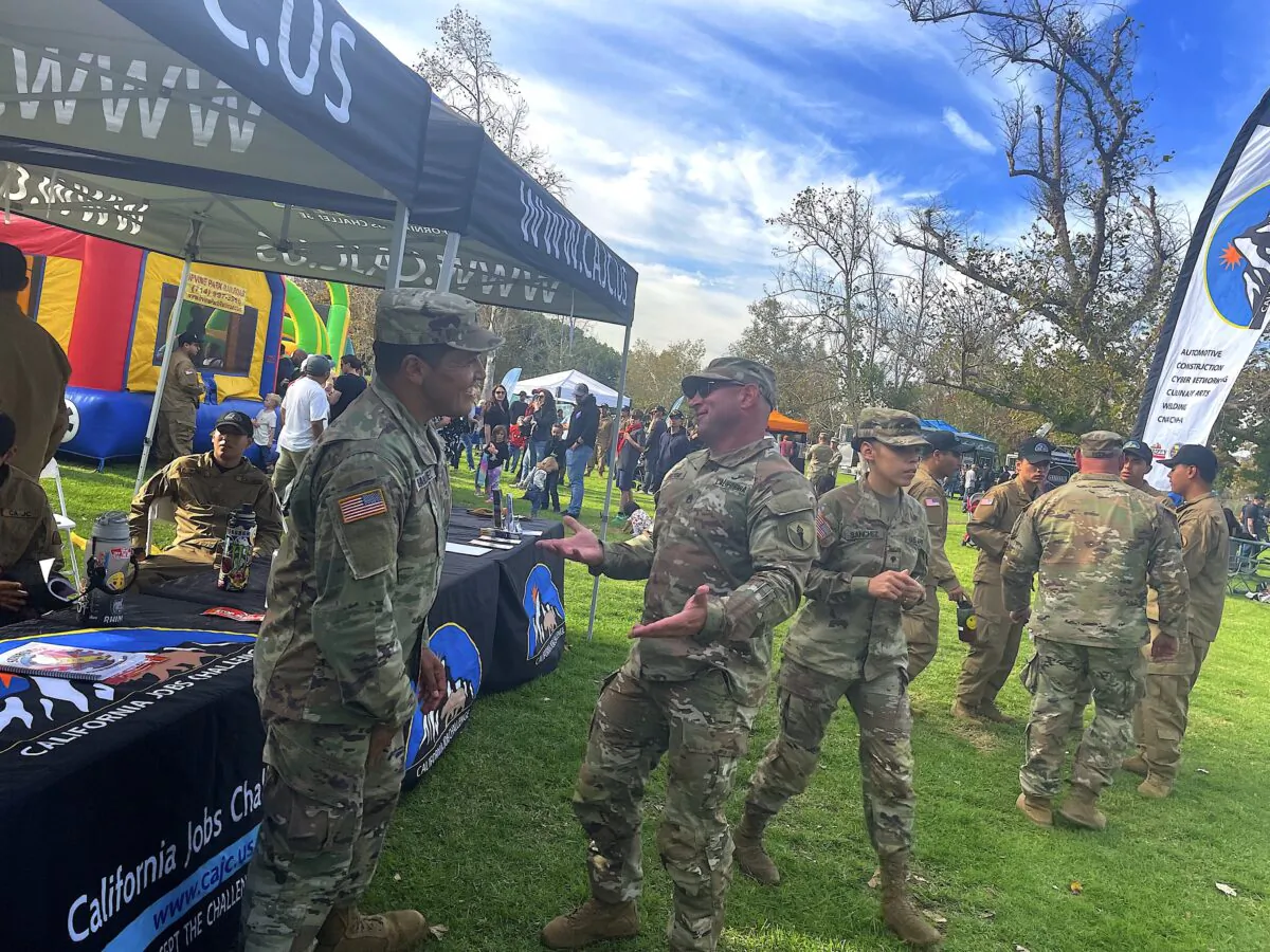 Hundreds of people celebrate Veterans Day at at the Irvine Regional Park on Nov. 11, 2022. (Carol Cassis/The Epoch Times)