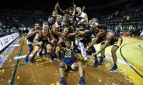 Davis Helps UC Irvine Shock No. 21 Oregon