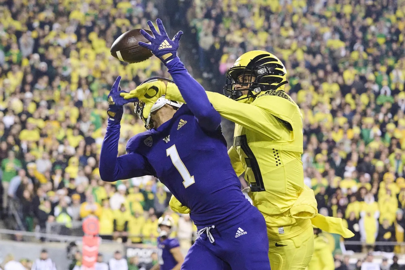 Top 25 Roundup: Pac-12 in Chaos After No. 6 Oregon Falls - Vimarsana News