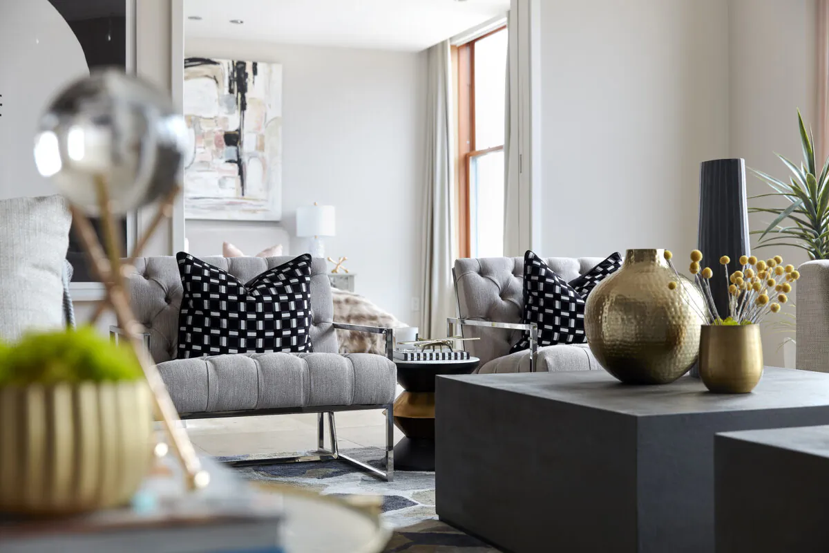 Use these tips to help you create a black and gold color scheme. (Scott Gabriel Morris/TNS)