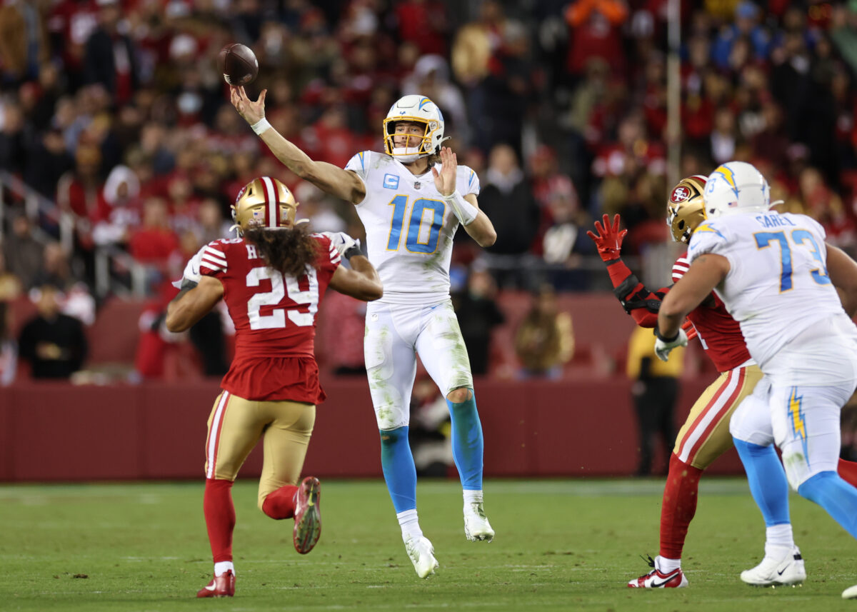 McCaffrey's TD, stout D lead 49ers past Chargers 22-16 - The San Diego  Union-Tribune