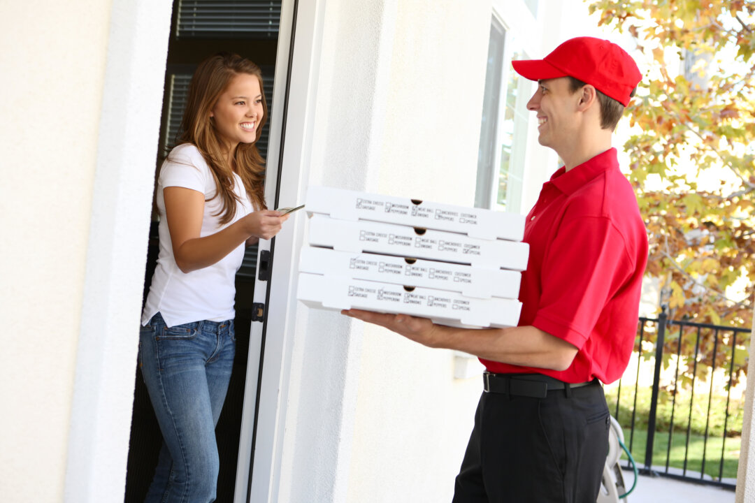 Making deliberate choices while building your meal can make the difference between a nutritional boost or bust. (Dreamstime/TNS)