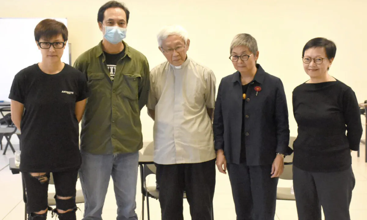 612 Humanitarian Relief Fund meida gathering. The photo are the trustee: (L-R) singer Denise Ho Wan-see, prominent cultural studies scholar Hui Po-keung, retired cleric Cardinal Joseph Zen Ze-kiun, jailed democracy activist Cyd Ho Sau-lan and veteran barrister Margaret Ng Ngoi-yee. (Sun-Mingguo/The Epoch Times)