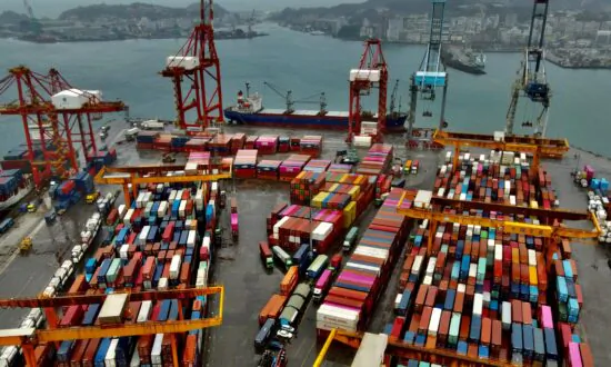Taiwan’s Exports to China Hit New Low as Chinese Economy Weakens