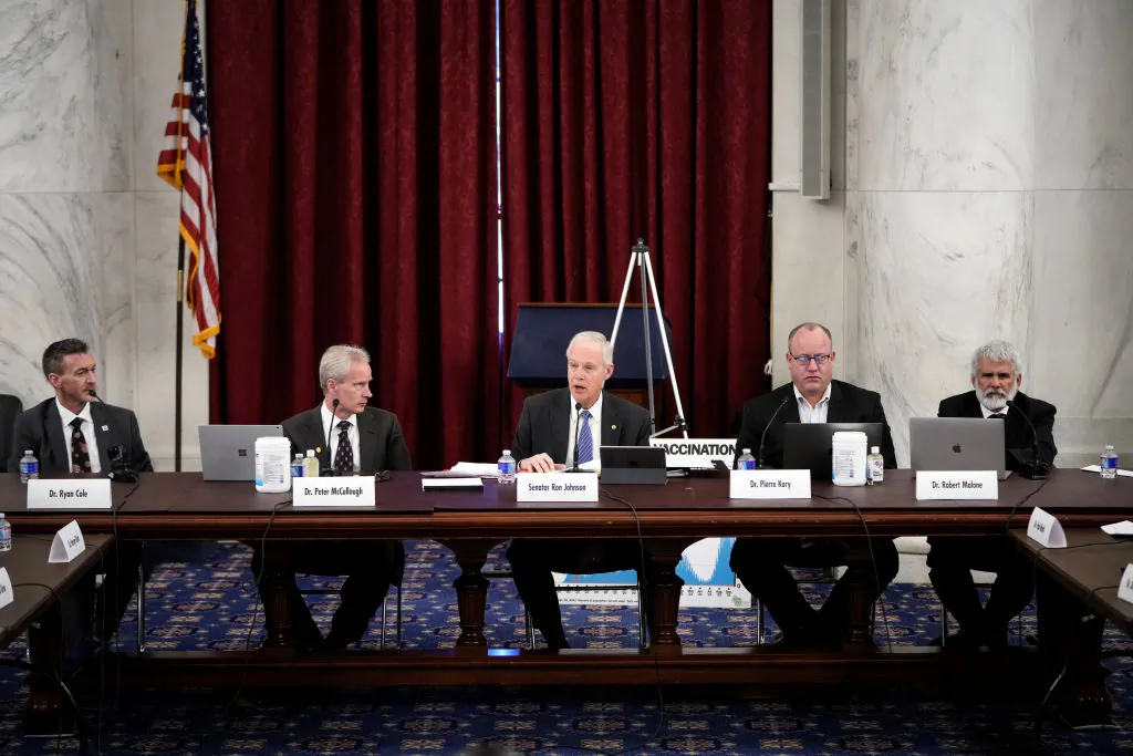 At center, Sen. Ron Johnson (R-WI) speaks during a panel discussion titled COVID 19: A Second Opinion on Capitol Hill on January 24, 2022 in Washington, DC. Also pictured, L-R, Dr. Ryan Cole, Dr. Peter McCullough, Dr. Pierre Kory and Dr. Robert Malone. (Photo by Drew Angerer/Getty Images)