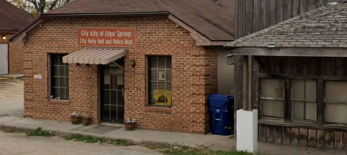 Edgar Springs City Hall on November 2021. (Google Maps/Screenshot)