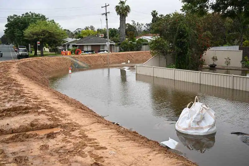 A flood levee is seen in Echuca, Victoria, Australia on Oct. 26, 2022. (AAP Image/James Ross)