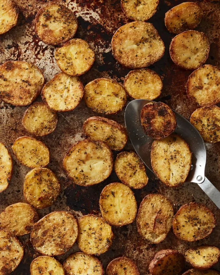 These roasted potatoes will play a dynamic supporting role in your dinner. (Yunhee Kim/TNS)