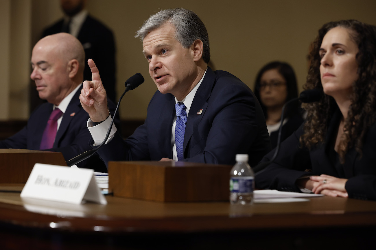 FBI Director Cannot 'Be Sure' Whether Facebook Is Sending User Information to Agents - Vimarsana News