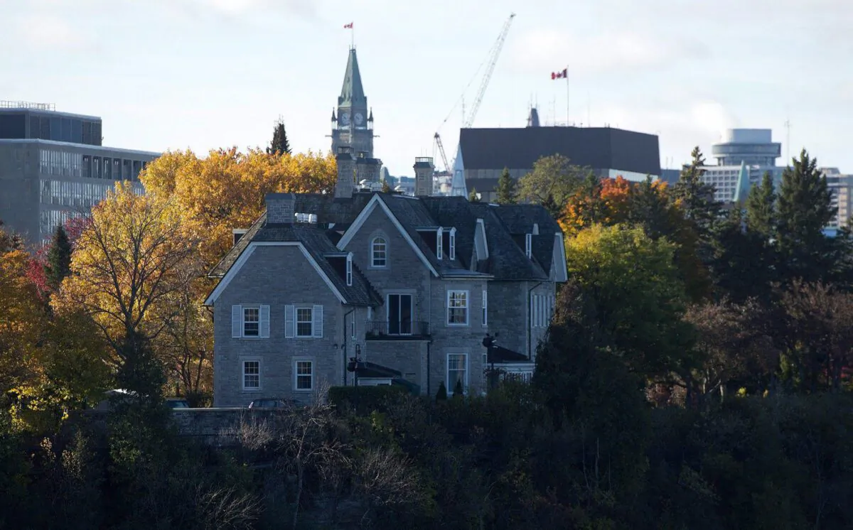 The Canadian prime ministers' residence, 24 Sussex, is seen on the banks of the Ottawa River in Ottawa on Oct. 26, 2015. (The Canadian Press/Sean Kilpatrick)