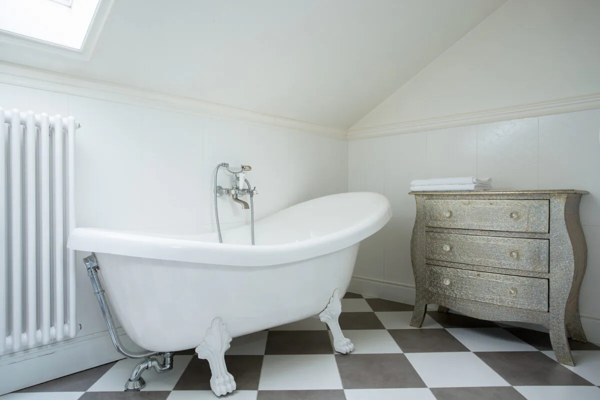 Luxury bathtub options include hot tubs, whirlpool tubs or clawfoot soaking tubs such as this one. (Dreamstime/TNS)