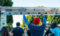 Thousands Race the Seal Beach Turkey Trot
