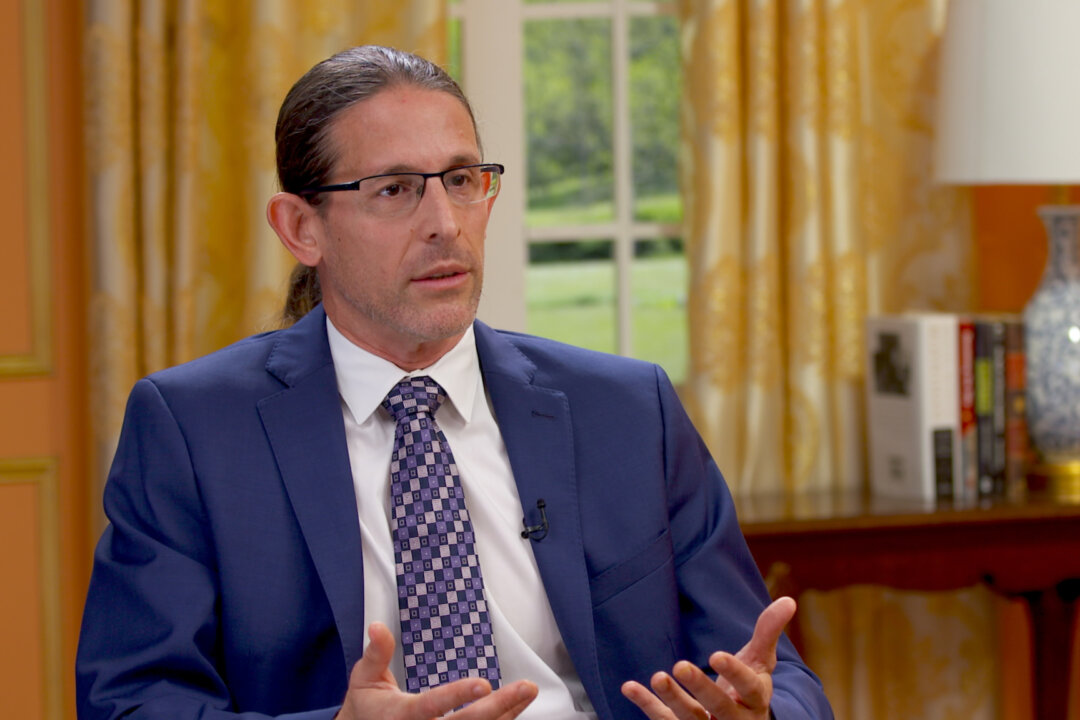 Retsef Levi, an expert in risk management and health systems and a professor at the MIT Sloan School of Management, in New York, on Oct. 26, 2022. (The Epoch Times)