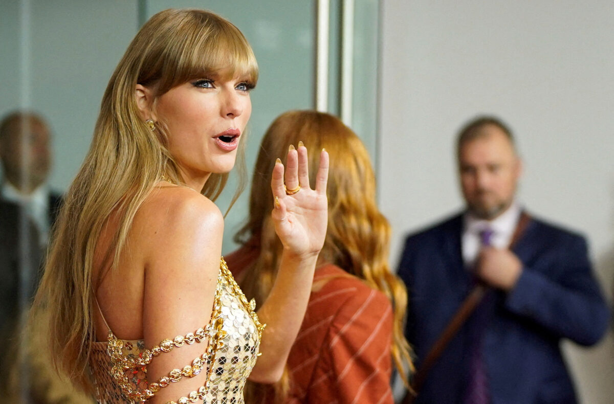 NextImg:Live Nation Says Taylor Swift Fans Can't Sue Over Ticket Debacle